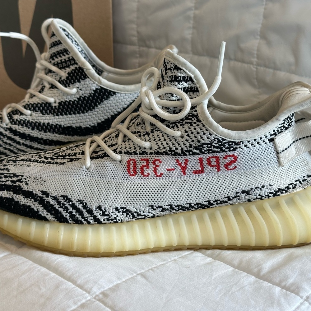 Yeezy Boost 350 - Zebra